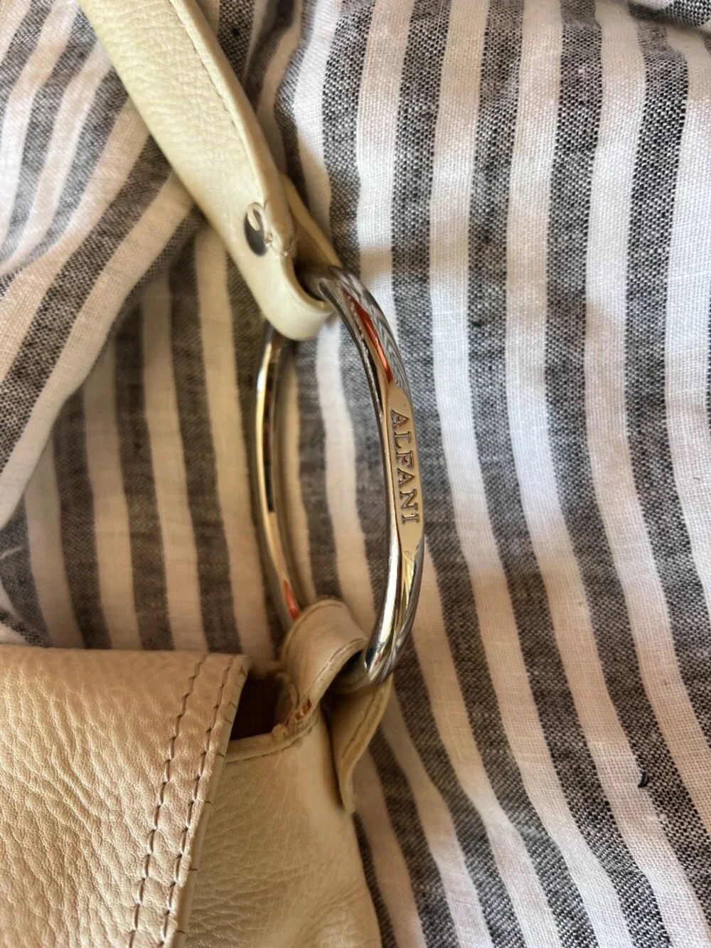 Vintage Leather Cream Shoulder Bag